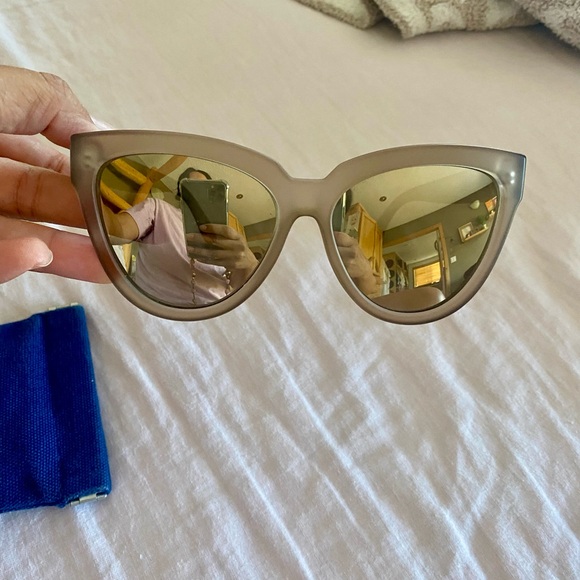 Le Specs oversized tinted sunglasses, 15 cm width from widest to widest - Picture 6 of 9